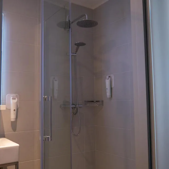غرفة بسرير مزدوج، easyHotel Lisbon 6/6