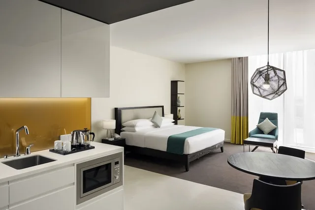 جناح بسرير كينج بغرفة نوم واحدة بمطبخ للمدخنين، ستايبريدج سويتس الخبر(Staybridge Suites Al Khobar) 2/10