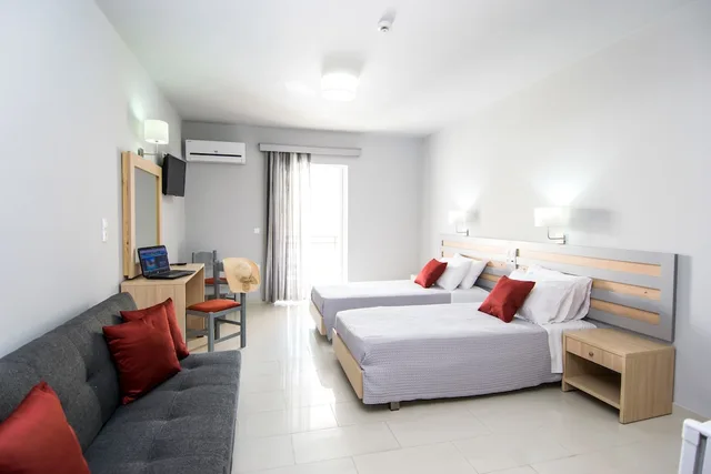 استوديو سوبيريور بسريرين منفصلين بإطلالة على المسبح مع أريكة، Hera Zakynthos Hotel 1/3