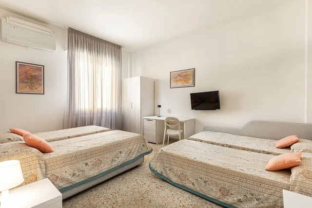 غرفة رباعية بأربعة أسرّة، Hotel Minerva 3/5