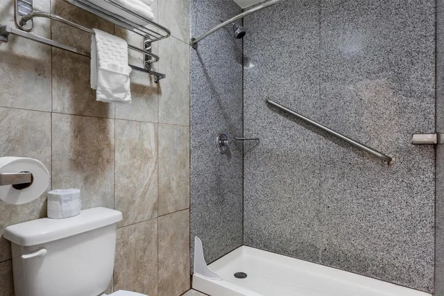 غرفة قياسية بسريرين كوين، Best Western Brady Inn 6/7