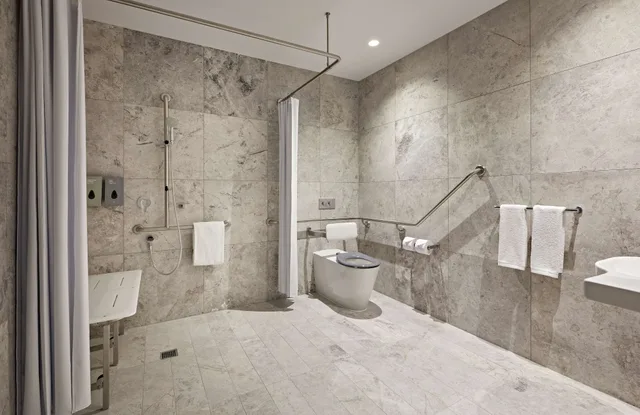 غرفة بسرير كينج لذوي الإعاقة، PARKROYAL Monash Melbourne 2/2