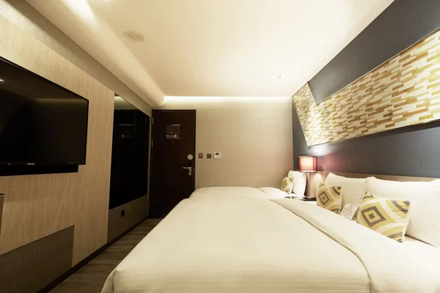 Deluxe, Triple, 1 Double and 1 Single Bed, Beauty Hotels Taipei - Hotel Bfun 2/6