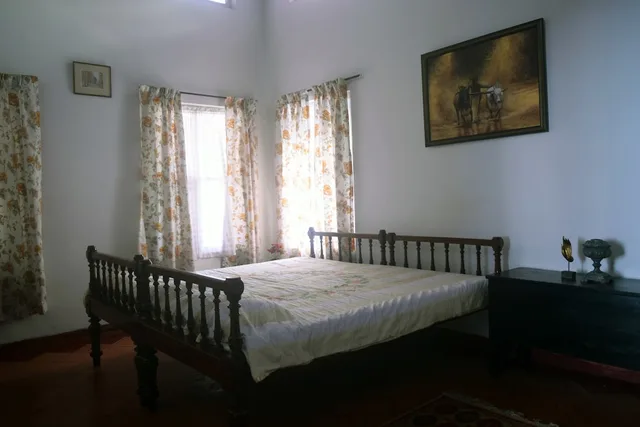 Room, Double Bed, FENN HALL 1/3