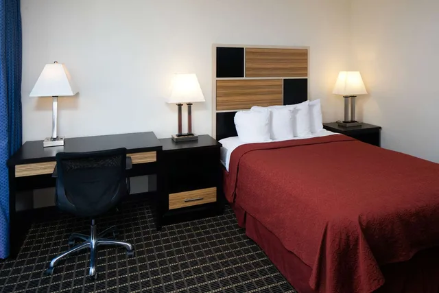 غرفة بسرير كينج، Red Lion Hotel & Conference Center Ellensburg 2/2