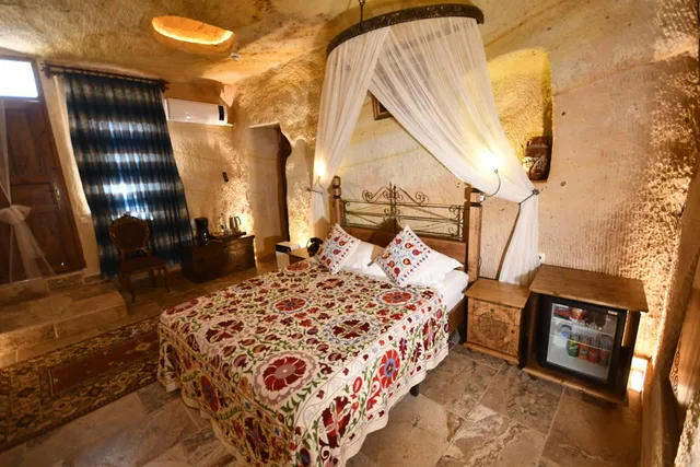 غرفة بسرير مزدوج بجاكوزي، Nostalji Cave Suit Hotel 3/10