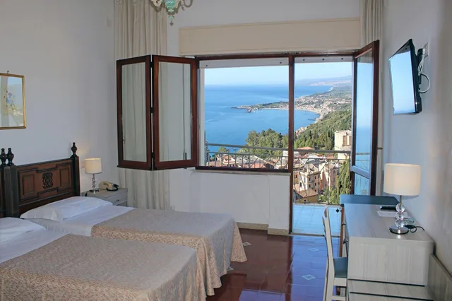 غرفة بشرفة مفردة بسرير مزدوج، Mediterranee Hotel 2/5