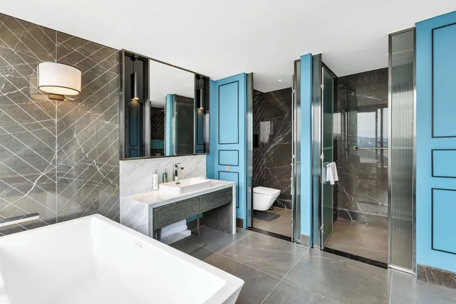 جناح بسرير مزدوج بشرفة، Hilton Garden Inn Da Nang 1/1