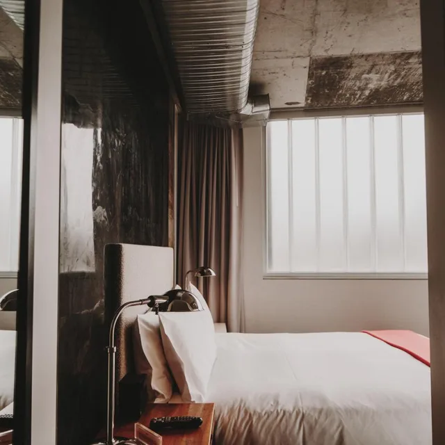 غرفة ديلوكس بسرير كوين، The Nolitan Hotel 8/10