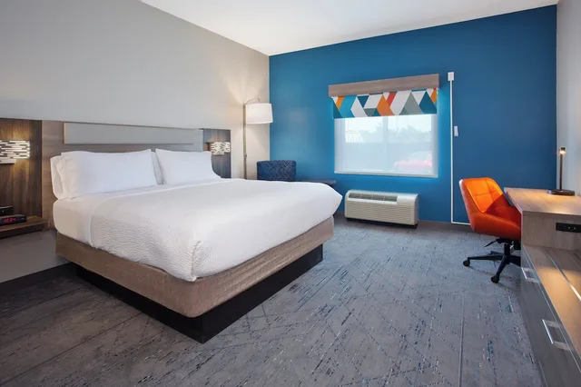 غرفة بسريرين كوين مع أريكة لذوي الإعاقة، Holiday Inn Express Augusta North 2/4
