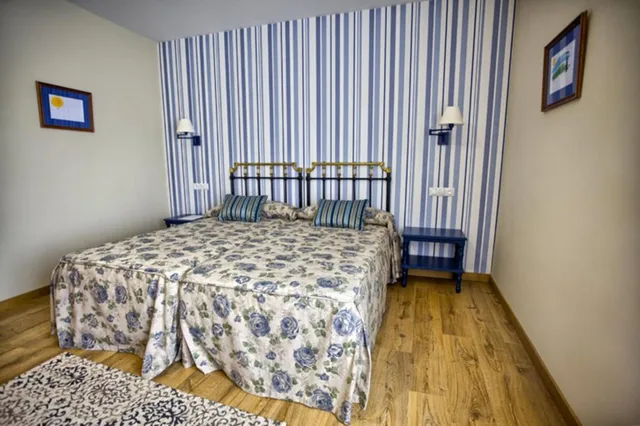غرفة بسرير مزدوج أو سريرين منفصلين، Hotel Colonial de Santillana 8/10