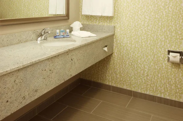 Room, King Bed, Fairfield Inn And Suites Amarillo Airport 6/8