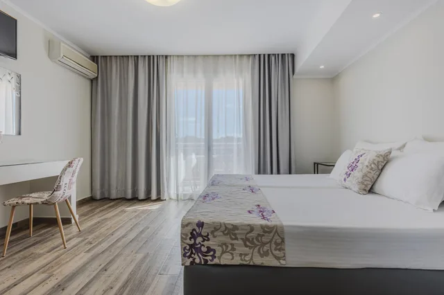 جناح سوبيريور، Sunrise Zante - Adults Only Hotel 2/2