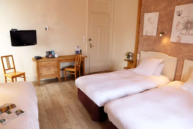 جناح جونيور بسرير كوين وسريرين منفصلين، Best Western Grand Hotel De Paris 1/8