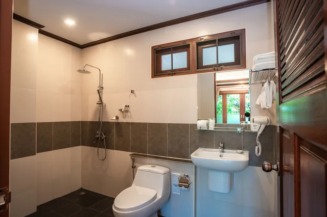 غرفة غراند ديلوكس بسرير كينج، Paitan Villas Resort 5/5