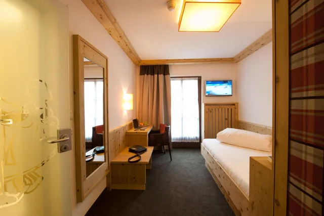 Room, Single, Bierwirt 3/5