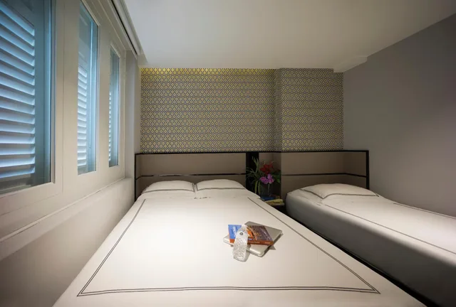 غرفة ثلاثية، Venue Hotel The Lily 1/6