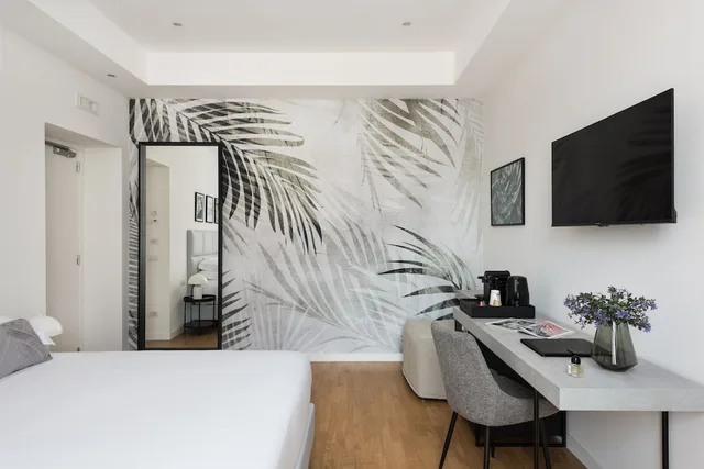 Deluxe, Twin Beds, At 41 6/8