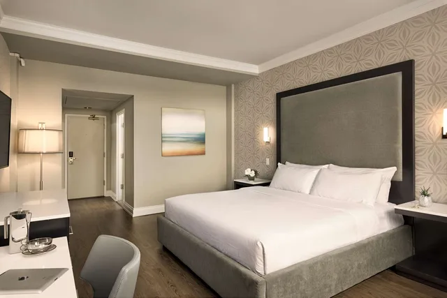 غرفة بسرير كينج، Georgian Court Hotel, WorldHotels Elite 3/4