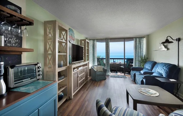 1 Bedroom, Pinnacle, End, Deluxe, Suite, 2 Double Beds, Ocean Front, Sofa، Compass Cove Resort 4/7