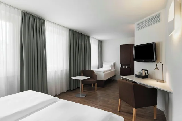 غرفة قياسية ثلاثية بثلاثة أسرّة، Four Points Flex by Sheraton Vienna Hauptbahnhof 1/4