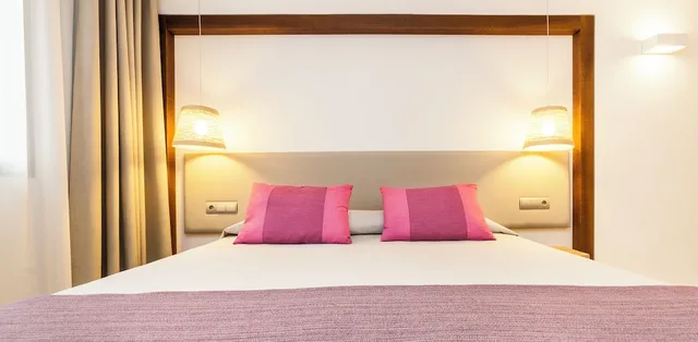 جناح عائلي بسرير مزدوج بشرفة مع أريكة، Insotel Club Tarida Playa 3/8