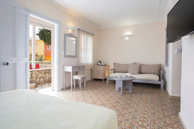 Double Room Classic Garden View (Rb)، Red Tower 7/10