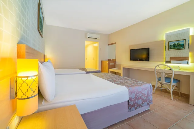 Standard Room Dbl، Justiniano Park Conti 1/9