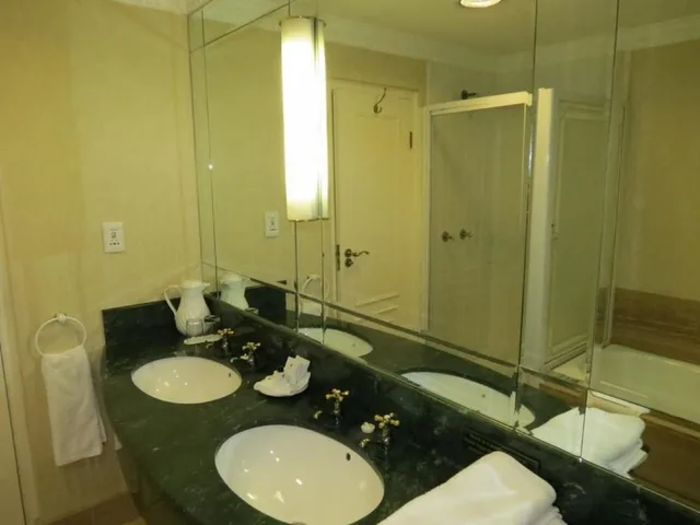 جناح بريميير بسرير كينج بغرفة نوم واحدة، Redlands Hotel 4/5