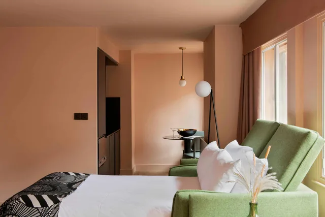 Studio, Twin Beds, Accessible, Whitworth Locke 2/9