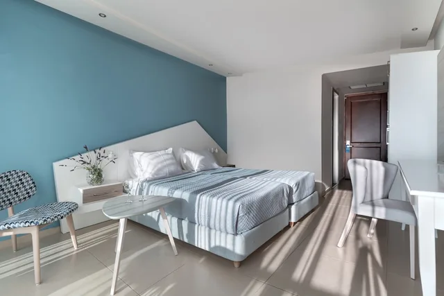 غرفة قياسية بسريرين منفصلين بإطلالة على البحر، Kassandra Bay Resort, Suites and Spa 6/10