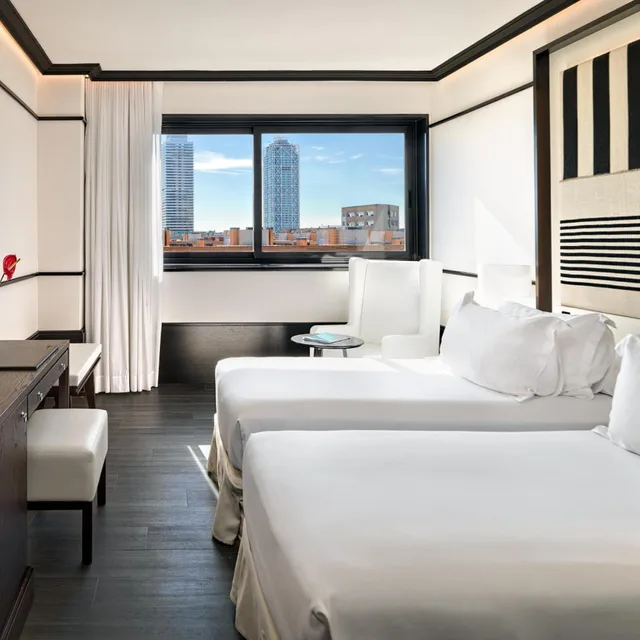 غرفة بسرير كينج، H10 Marina Barcelona 2/6