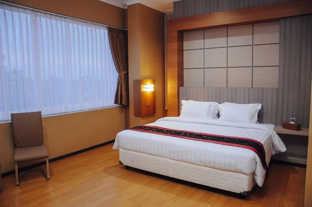 غرفة سوبيريور بسرير كينج، Ideas Hotel Ibrahim Adjie 1/10