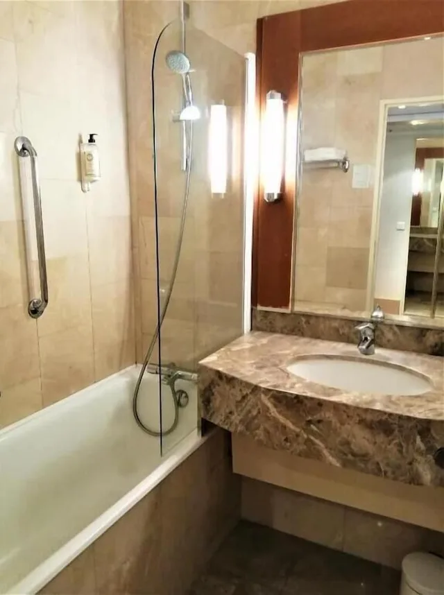 غرفة كلاسيكية بسريرين منفصلين، Hotel Inn Paris CDG Airport 6/7
