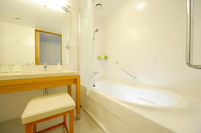 Moderate, Triple, Twin Beds، Associa Shin Yokohama 7/10