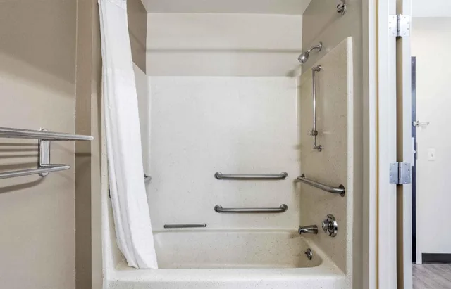 Studio, 2 Queen Beds, Accessible, Extended Stay America - Salt Lake City - Sugar House 8/10