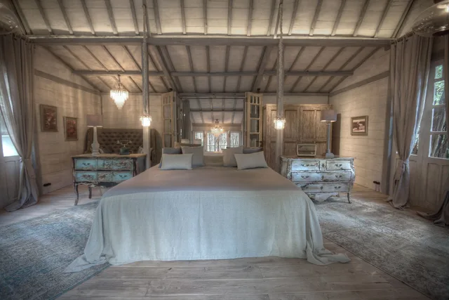 Vintage, Traditional, King Bed, Balquisse Heritage Hotel 2/2