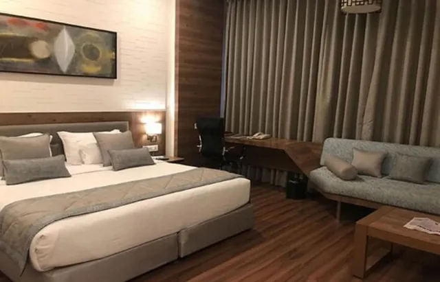 غرفة كلوب بسرير كينج، Centre Point Hotel 3/3