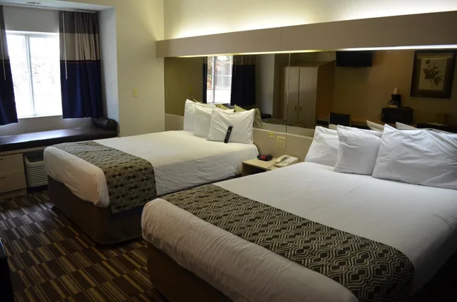 غرفة بسريرين كوين، Microtel Inn &amp; Suites by Wyndham Union City/Atlanta Airport 3/8