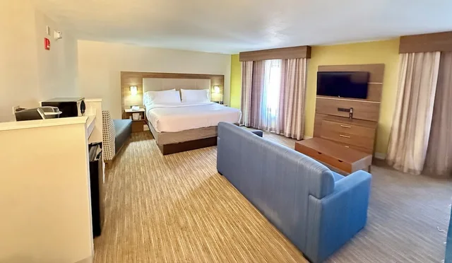جناح بسرير كينج، Country Inn & Suites by Radisson, Downtown Albany New York 3/6