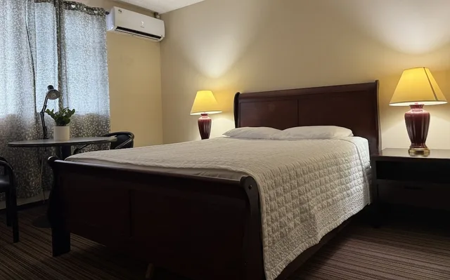 Room, Queen Bed, Harmon Loop Hotel 1/7