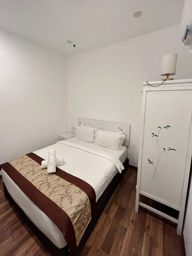 Standard, Queen Bed, No Window, Mclane Boutique Hotel 1/7