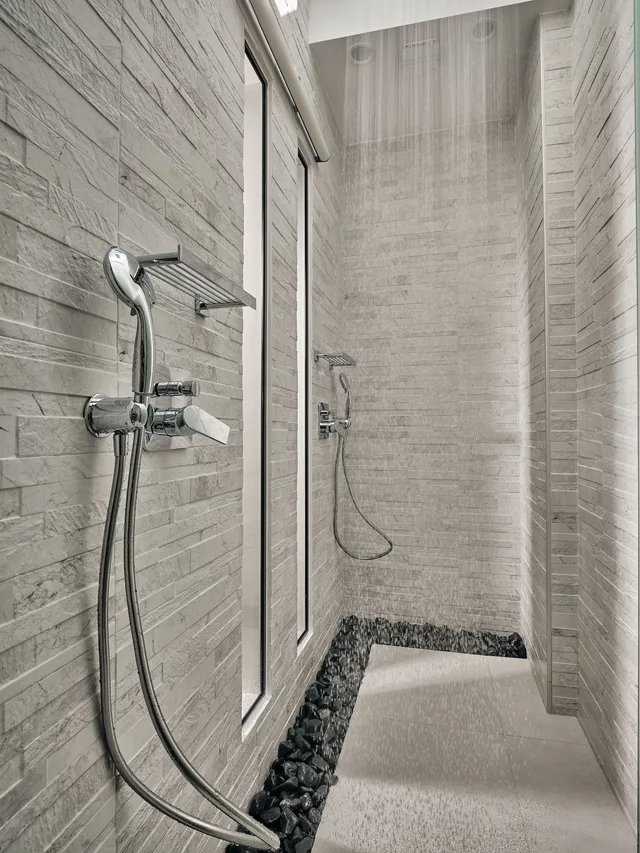 جناح فاخر بسرير كينج بإطلالة على البحر بغرفة نوم واحدة، Emerald Villas 4/5