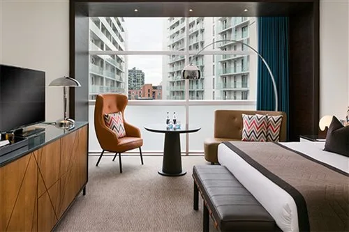 غرفة ديلوكس بسريرين منفصلين، The Lowry Hotel, Manchester 2/3