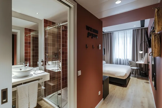Petite, Economy, Single, Double Bed، Hotel Vincci Bonjardim 6/6