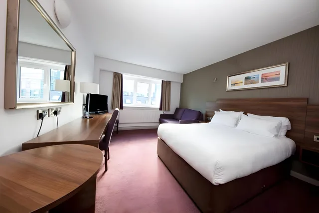 Double Room, Leonardo Hotel Cork 1/2