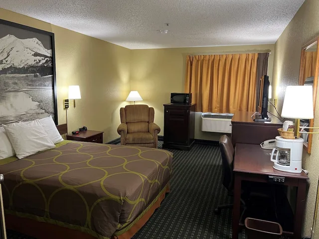 غرفة قياسية بسرير كوين، Super 8 By Wyndham Trinidad 5/10