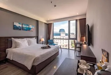 غرفة ديلوكس بسرير مزدوج أو سريرين منفصلين للمدخنين، Reyna Hotel Hanoi 1/1