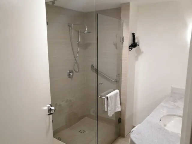 غرفة قياسية بسرير كينج، Holiday Inn & Suites Guadalajara Centro Historico 5/5