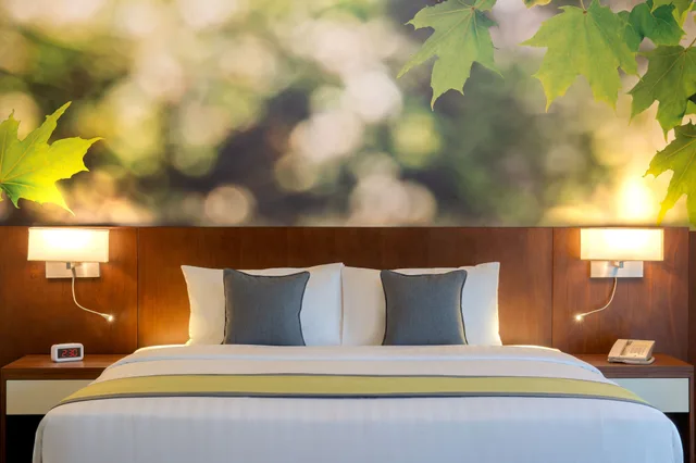 غرفة بسرير كينج للمدخنين، Wyndham Garden Muscat Al Khuwair 4/8